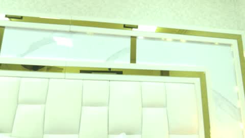 Snapshot of violet_sm chatting on 11/06/25, 03:18 violet_sm online show from 11/06/25, 03:18