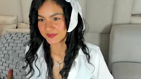 Snapshot of violet_vyx chatting on 05/16/26, 04:20 Violet online show from 05/16/26, 04:20