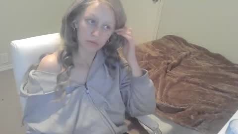 Snapshot of violet_winter97 chatting on 12/29/24, 09:52 violet_winter97 online show from 12/29/24, 09:52