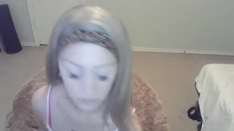 Snapshot of violet_winter97 chatting on 01/05/25, 04:04 violet_winter97 online show from 01/05/25, 04:04