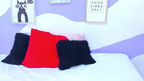 violeta_1404 online show from 11/18/25, 01:48