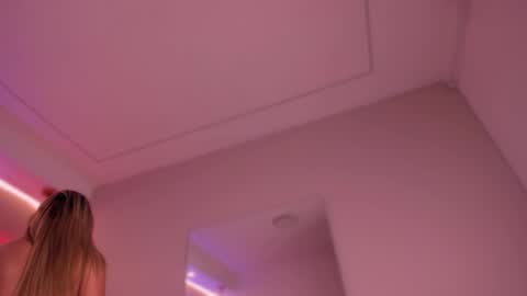 Violeta  online show from 09/28/25, 10:20