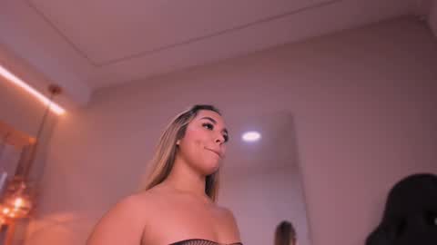 Violeta  online show from 10/06/25, 10:56