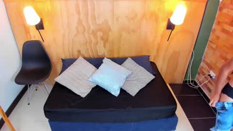 Violeta bee online show from 03/12/25, 12:04