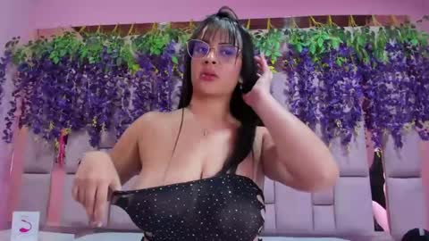 Snapshot of violeta_hard chatting on 02/16/25, 06:21 Valentina Hard online show from 02/16/25, 06:21