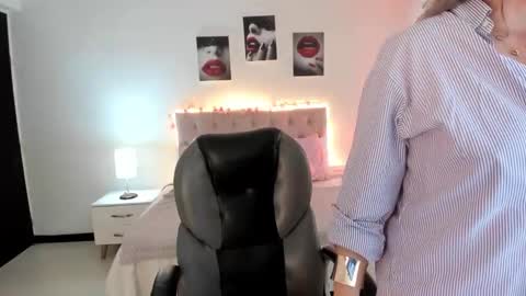 violeta_hotter_ online show from 10/01/25, 11:49