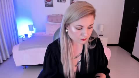 violeta_hotter_ online show from 10/23/25, 10:47