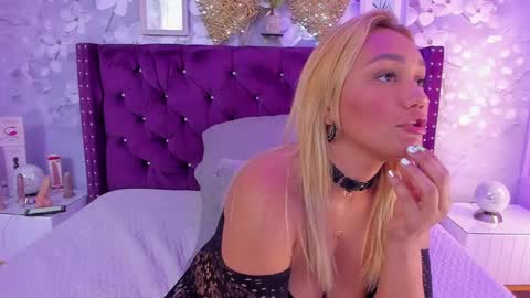 violeta_medina online show from 03/11/25, 07:04