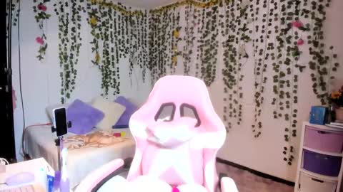 Snapshot of violeta_miler_ chatting on 03/15/26, 06:25 Violeta online show from 03/15/26, 06:25