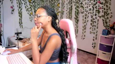 Snapshot of violeta_miler_ chatting on 03/17/26, 05:16 Violeta online show from 03/17/26, 05:16