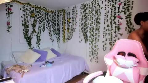 Snapshot of violeta_miler_ chatting on 05/19/26, 05:30 Violeta online show from 05/19/26, 05:30
