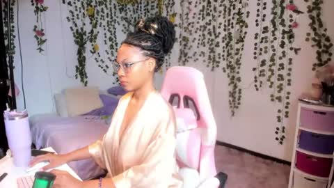 Violeta online show from 07/23/26, 05:11