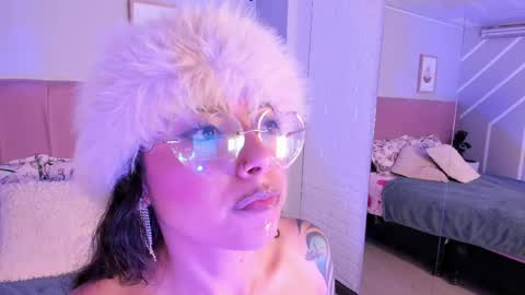 Snapshot of violeta_muns chatting on 06/05/26, 06:35 Violeta online show from 06/05/26, 06:35