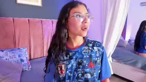 Snapshot of violeta_muns chatting on 06/12/26, 06:29 Violeta online show from 06/12/26, 06:29