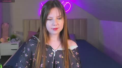 Snapshot of violeta_paul chatting on 06/07/26, 01:10 Violeta online show from 06/07/26, 01:10