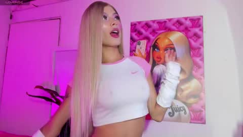 Violeta Princess Please help me with your thumbs up its important   online show from 10/18/25, 11:00