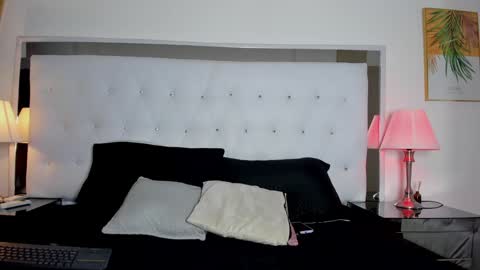 Snapshot of violeta_rosex chatting on 12/17/24, 03:17 violeta_rosex online show from 12/17/24, 03:17
