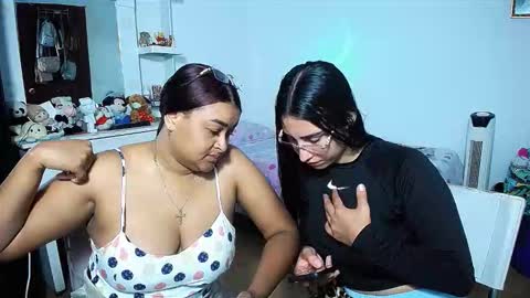 Snapshot of violeta_rouses chatting on 02/21/26, 04:08 violeta_rouses online show from 02/21/26, 04:08