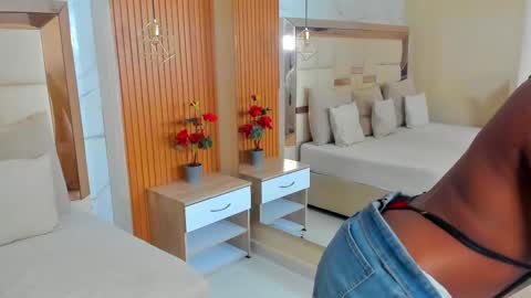 violeta_ruiz_ online show from 02/02/25, 08:35