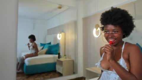 violeta_ruiz_ online show from 02/05/25, 12:31