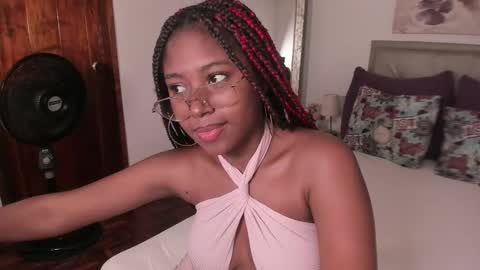 violeta_ruiz_ online show from 03/05/25, 04:46