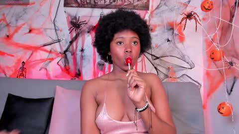 violeta_ruiz_ online show from 10/24/25, 10:17