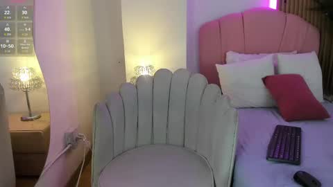 Snapshot of violeta_sannz chatting on 05/11/26, 02:45 violeta_sannz online show from 05/11/26, 02:45