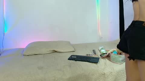 Snapshot of violeta_sofia_16 chatting on 06/06/26, 02:16 violeta sofia 16 online show from 06/06/26, 02:16