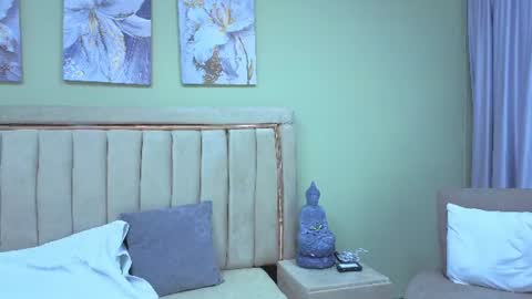 violeta_tepes online show from 07/04/26, 07:53