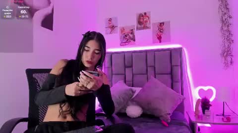 Snapshot of violeta_velvet_ chatting on 06/12/26, 12:48 online show from 06/12/26, 12:48
