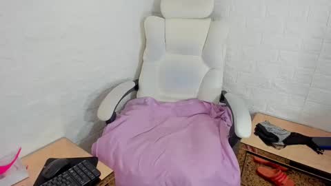 Viollet online show from 02/05/25, 04:47