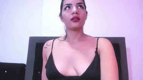 VioletaDums online show from 01/28/25, 05:32