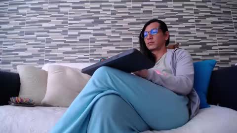 Snapshot of violetagomez_co chatting on 11/06/25, 02:18 Violeta Gmez online show from 11/06/25, 02:18