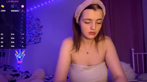 Snapshot of violetamelia chatting on 03/30/26, 05:36 Eva online show from 03/30/26, 05:36