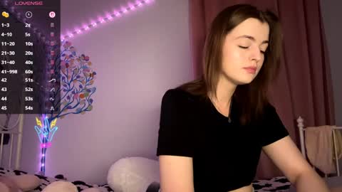 Snapshot of violetamelia chatting on 04/05/26, 05:10 Eva online show from 04/05/26, 05:10