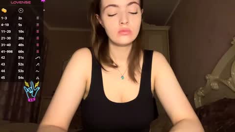 Snapshot of violetamelia chatting on 04/22/26, 05:58 Eva online show from 04/22/26, 05:58
