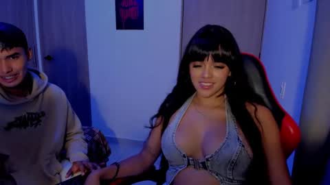 Violet and Austin online show from 10/04/25, 03:37
