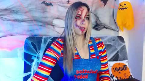 Snapshot of violetarainn chatting on 10/11/25, 06:28 Violeta online show from 10/11/25, 06:28