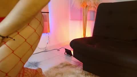 Snapshot of violetarainn chatting on 12/04/25, 04:38 Violeta online show from 12/04/25, 04:38