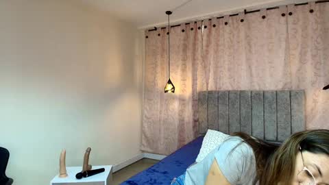 Snapshot of violetascott_ chatting on 12/08/24, 12:30 VIOLETA online show from 12/08/24, 12:30