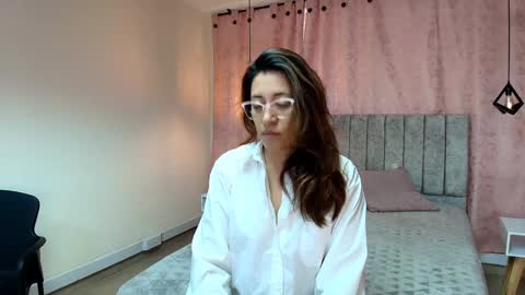 Snapshot of violetascott_ chatting on 01/17/25, 12:31 VIOLETA online show from 01/17/25, 12:31