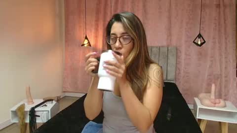 Snapshot of violetascott_ chatting on 02/12/25, 12:55 VIOLETA online show from 02/12/25, 12:55