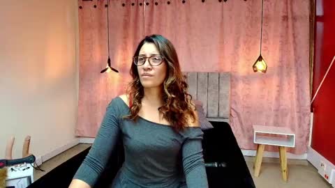 Snapshot of violetascott_ chatting on 03/10/25, 01:54 VIOLETA online show from 03/10/25, 01:54