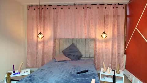 VIOLETA online show from 10/07/25, 01:41