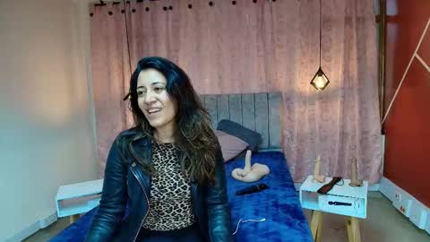 VIOLETA online show from 10/20/25, 02:39