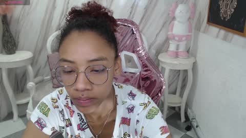 violeth_b online show from 12/07/24, 12:35