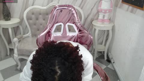 violeth_b online show from 12/11/24, 03:47