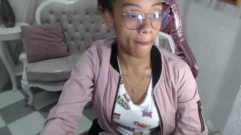 violeth_b online show from 12/19/24, 12:45