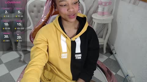 violeth_b online show from 12/27/24, 04:21