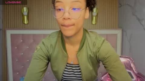 Snapshot of violeth_b chatting on 01/10/26, 12:51 violeth_b online show from 01/10/26, 12:51